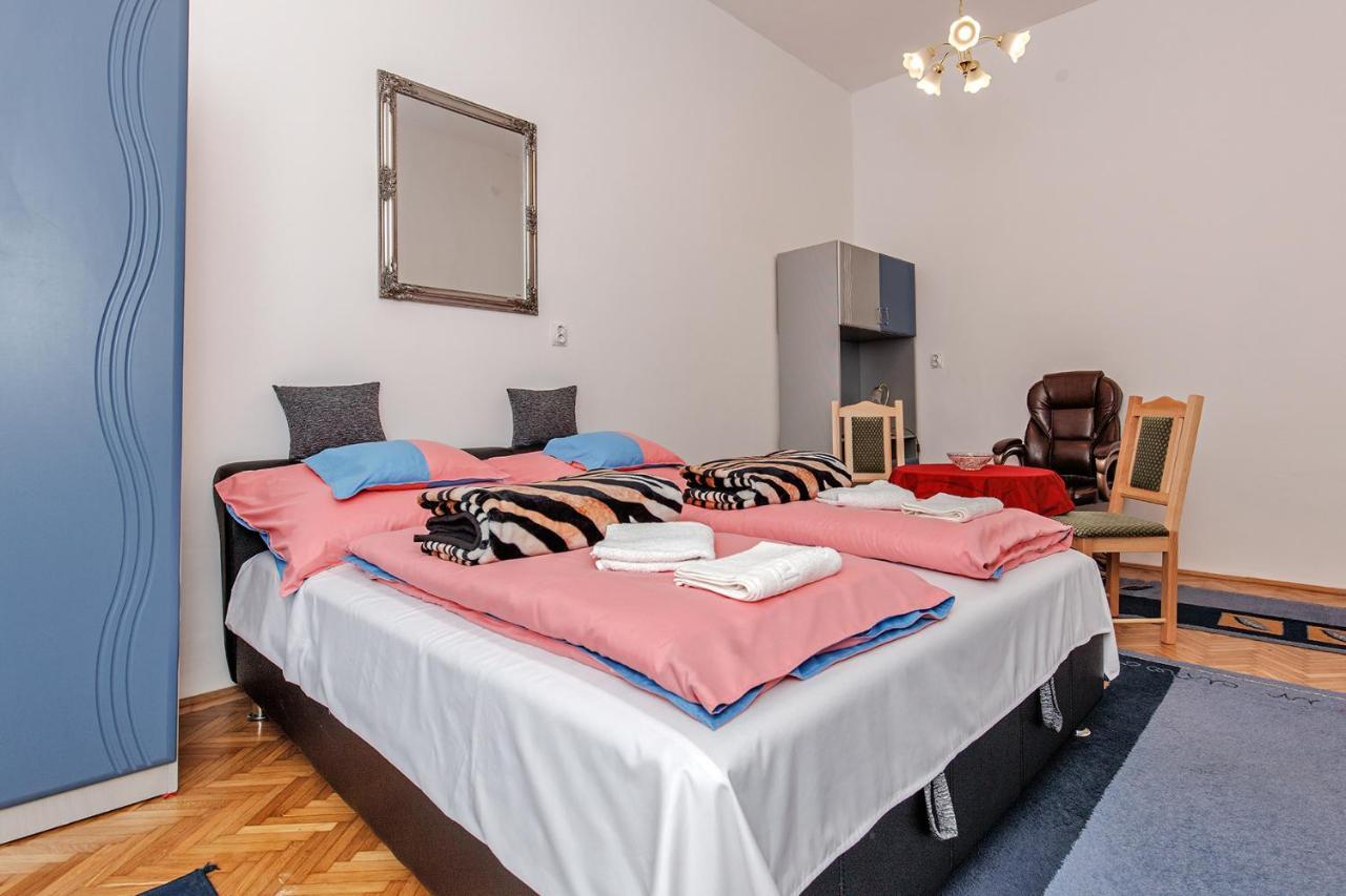 Arany Csillag Apartman Eger Eksteriør billede